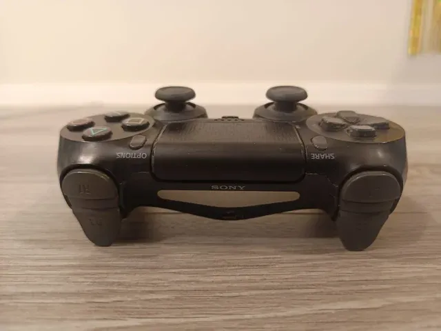 PS4 Slim 500GB + 3 Mandos + Cables afbeelding 4