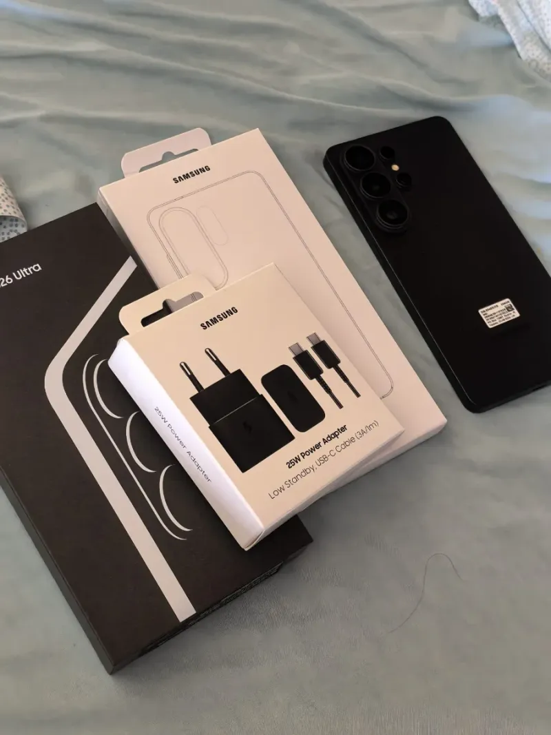 Samsung S26 Ultra Negro + Cargador 25W y funda