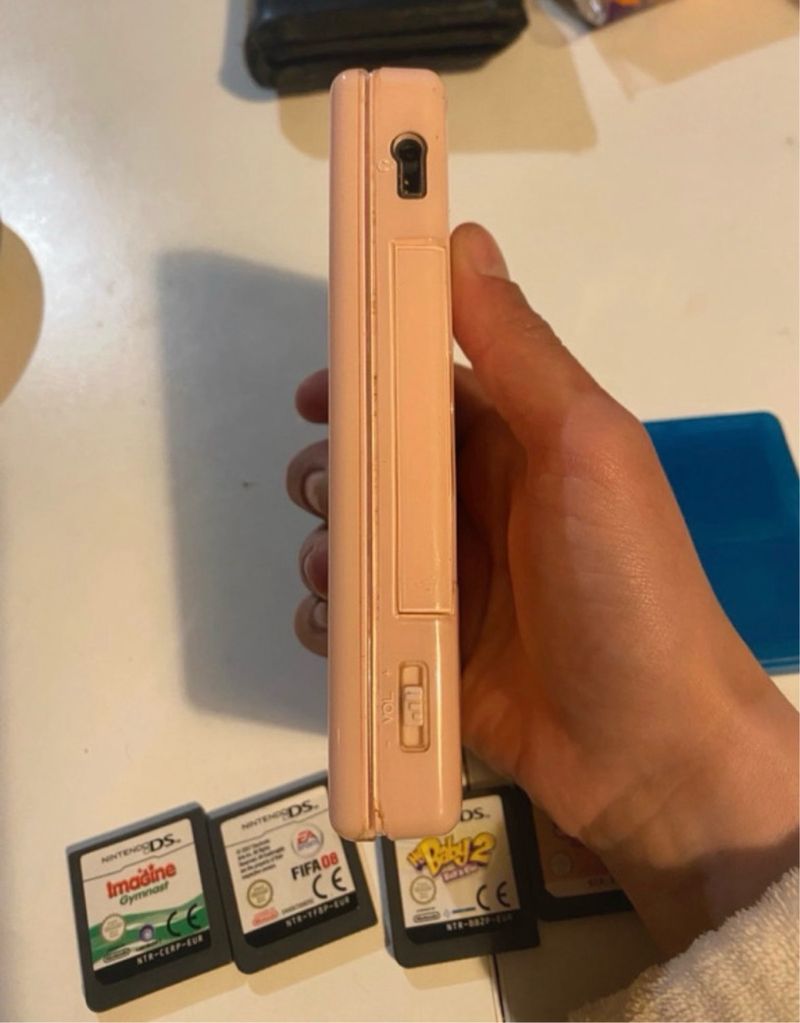 Nintendo DS Lite Rosa + 4 Juegos afbeelding 4