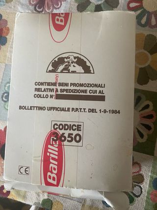 Macchina fotografica subacquea gialla