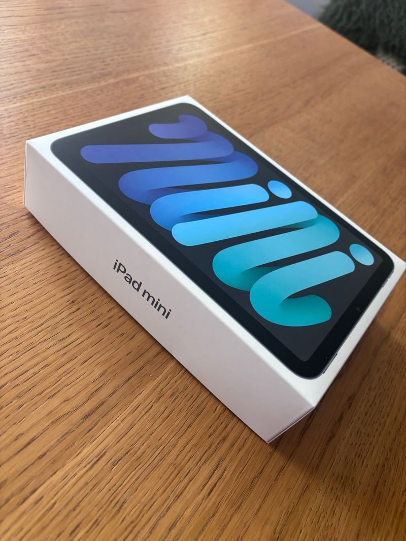 iPad mini 6 64GB con Funda apple folio