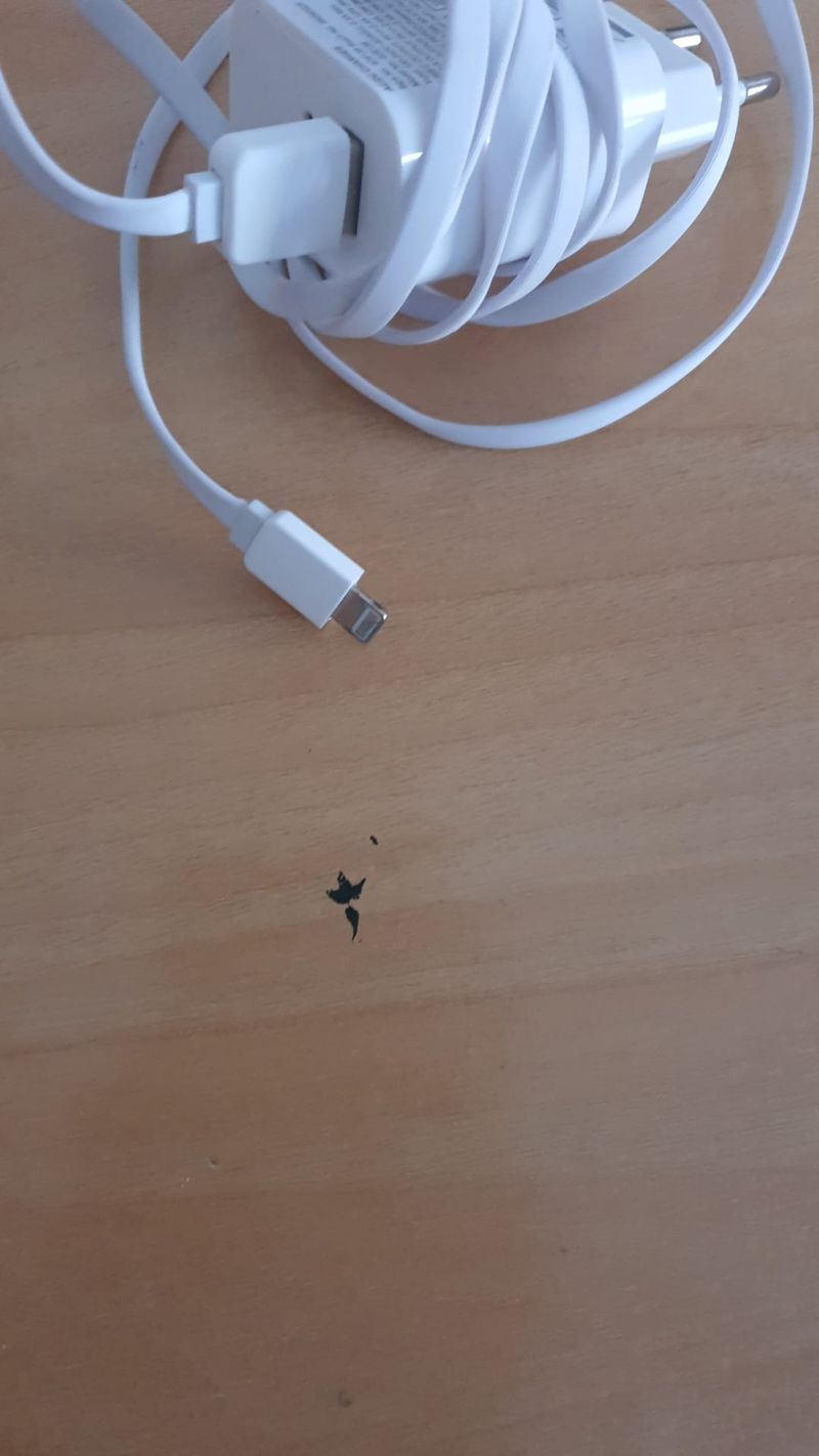 iPhone X para piezas + cargador + funda afbeelding 6