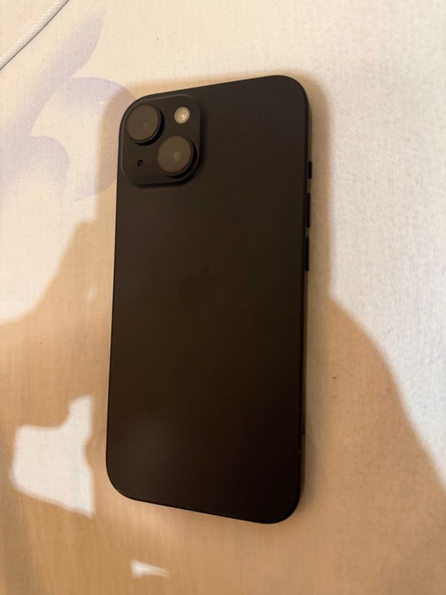 iPhone 15 256GB