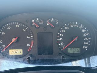 Volkswagen Golf 2000