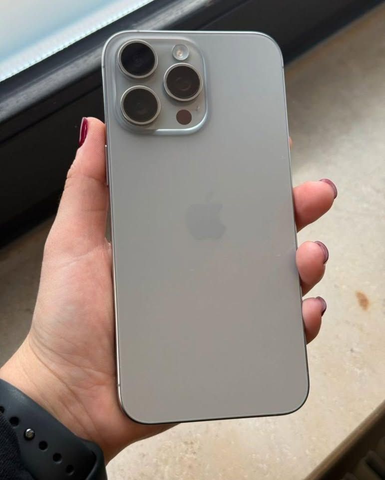 iPhone 15 Pro Max