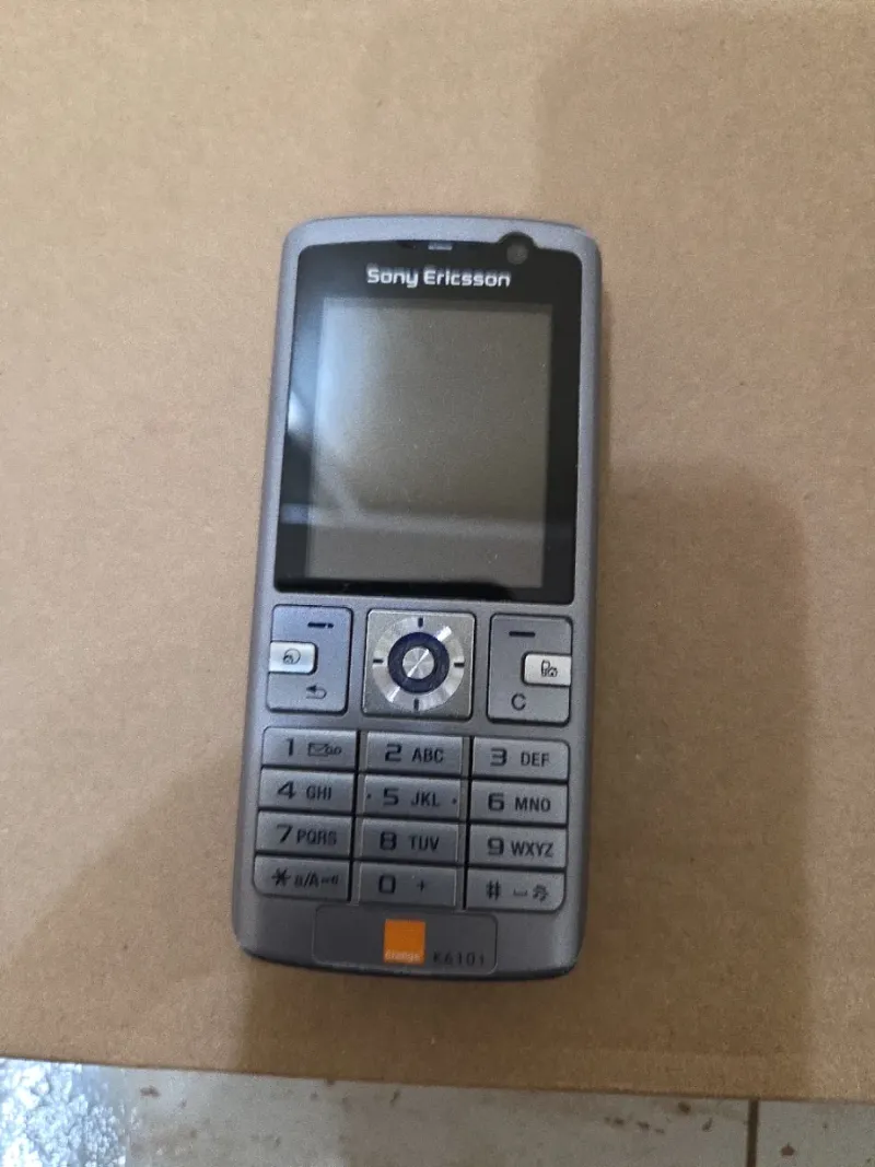 Teléfono  movil Ericsson K610i Plata afbeelding 2