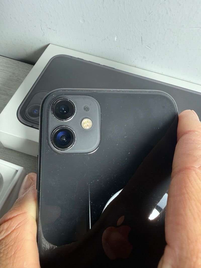 iPhone 11 128GB Muy Cuidado | Libre | Funciona Per afbeelding 5
