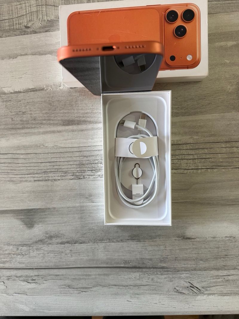 iPhone 17 pro Max 256gb 44 ciclos solo factura afbeelding 6