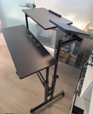 Escritorio regulable, ajustable y abatible