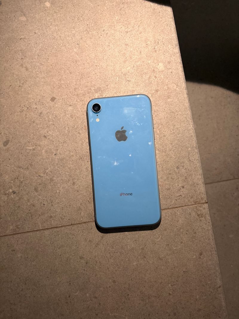 iPhone XR Azul