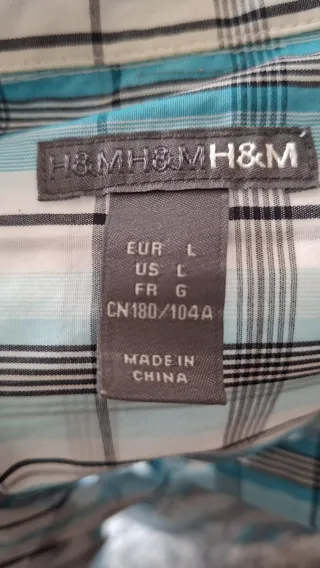 Camisa de cuadros azul y blanco