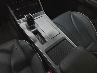 Ebro S400 1.5 DHE HEV Excellence CVT