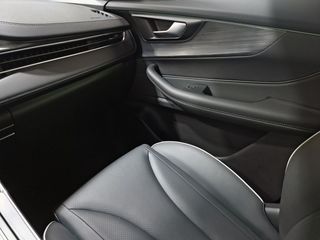 Ebro S400 1.5 DHE HEV Excellence CVT