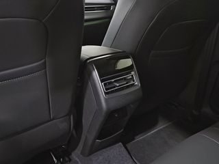 Ebro S400 1.5 DHE HEV Excellence CVT