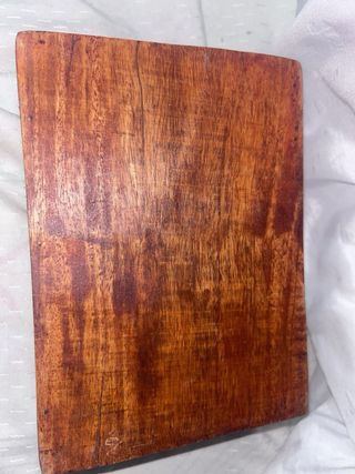 Portagioie antico in legno intagliato