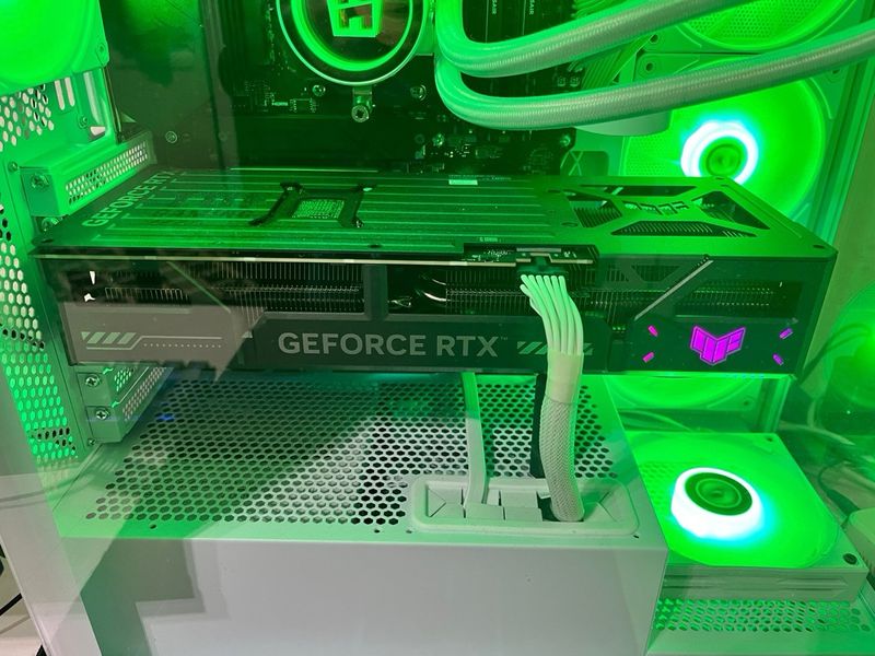 Tarjeta Gráfica ASUS TUF Gaming RTX 5070 afbeelding 4