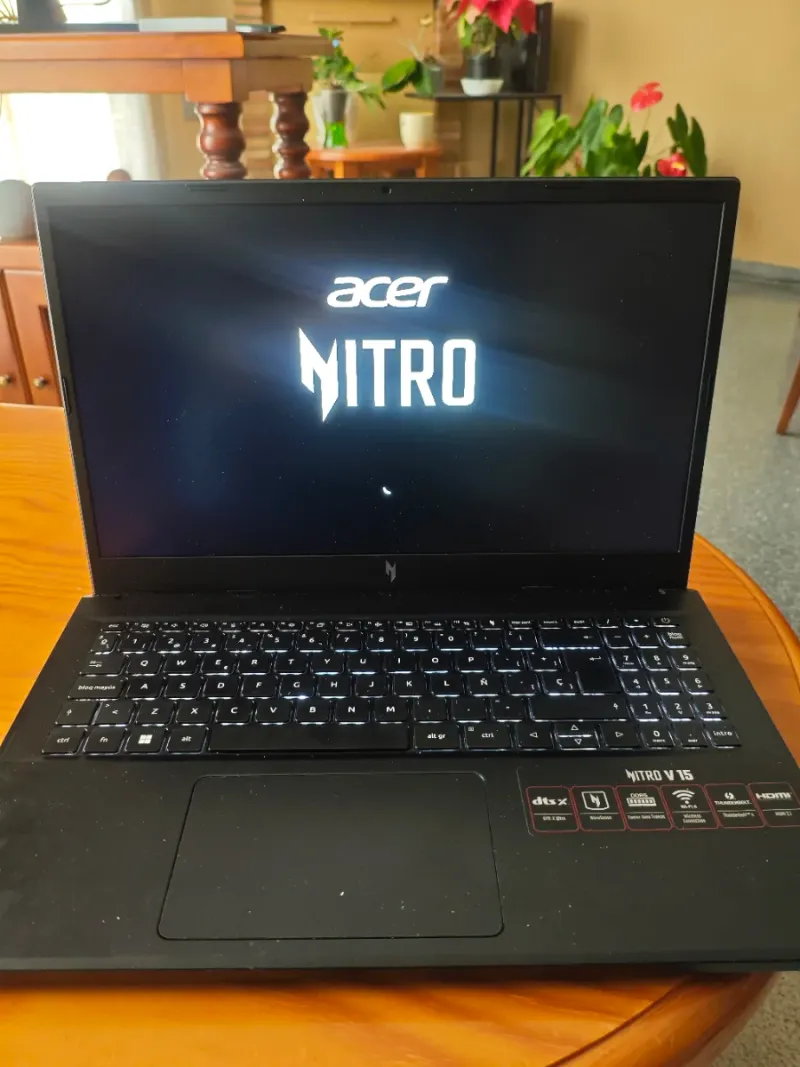 Portátil Gaming Acer Nitro V 15