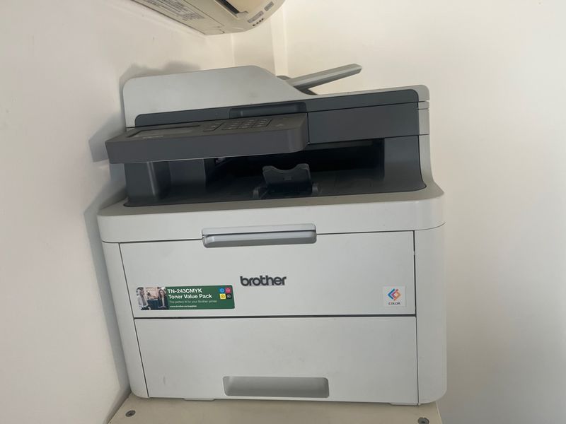 Impresora Brother DCP-L3550CDW Color Láser