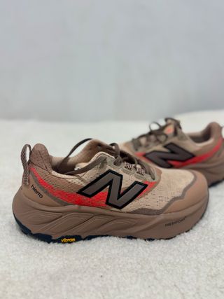 Zapatillas New Balance Trail Running Marrón/Rojo
