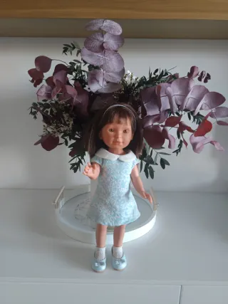 Muñeca vestida de azul