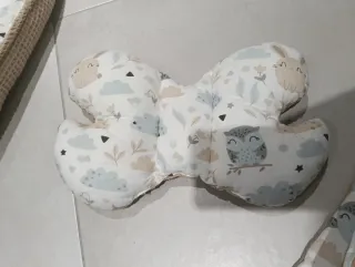 Cuna nido para bebé con diseño de animales