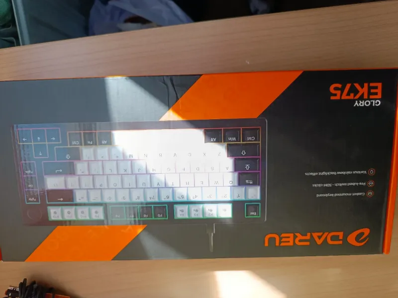 Teclado Mecánico Dareu EK75 Glory