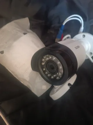 2 Cámara de vigilancia ZOSI