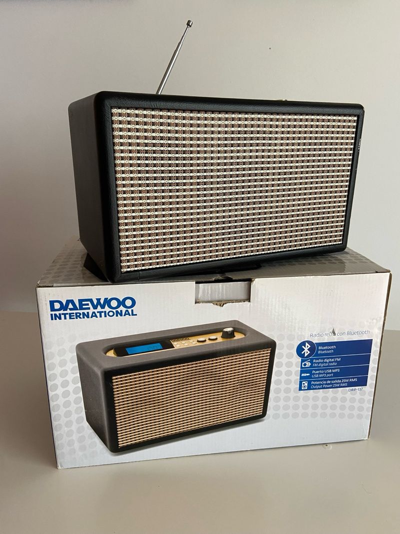 Altavoz Retro Daewoo DRP-137 Bluetooth