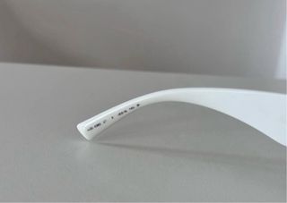 Gafas de sol Versace blancas con detalle dorado