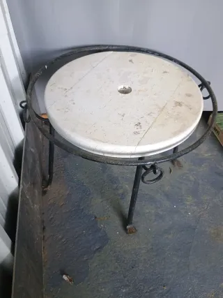 Mesita de jardín metal y madera