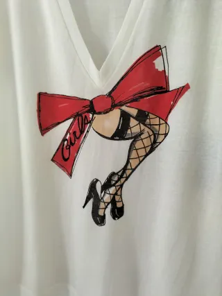 Camiseta blanca fina con estampado