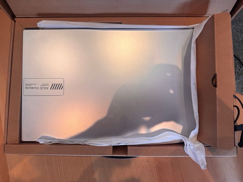 ASUS Vivobook 15 E1504F  computadora portátil afbeelding 2