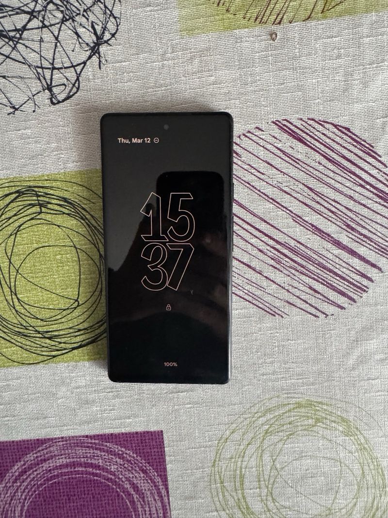 Google Pixel 6a Negro afbeelding 2