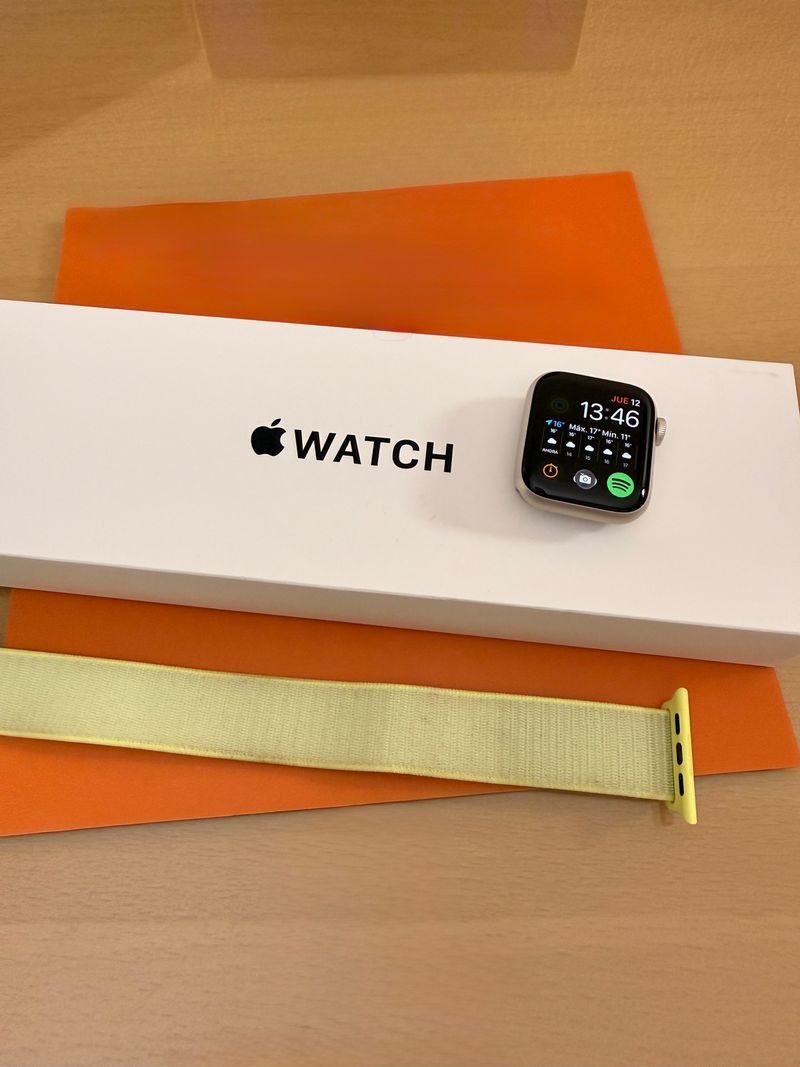 Apple Watch SE 3 40mm Plata GPS afbeelding 2