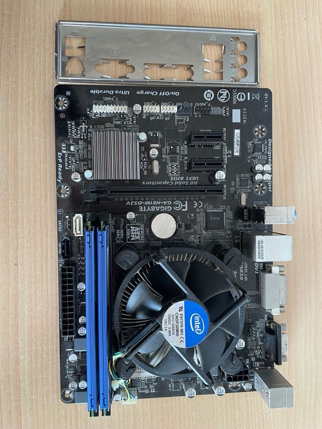 Placa Base Gigabyte GA-H81M-DS2V
