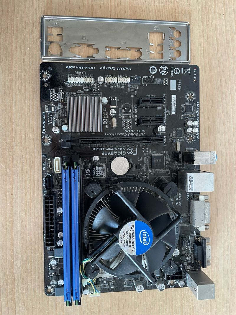 Placa Base Gigabyte GA-H81M-DS2V