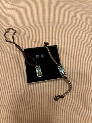 Conjunto Colgante, Pulsera y Pendientes