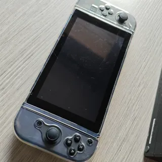 Nintendo Switch + FIFA 18 e accessori