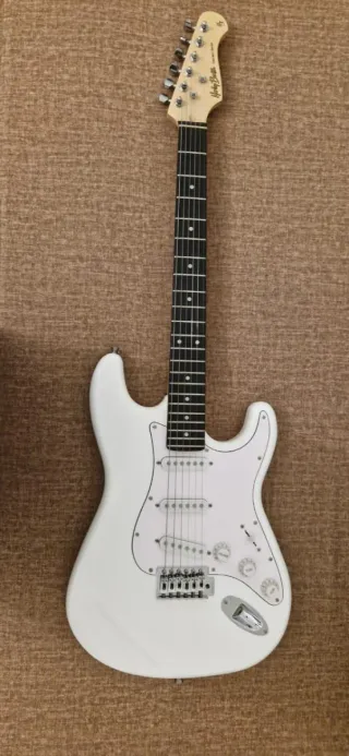 Guitarra Eléctrica estilo Stratocaster