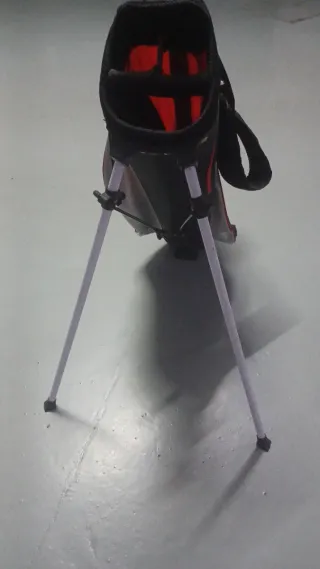 Bolsa de Golf Roja y Negra. Para niños