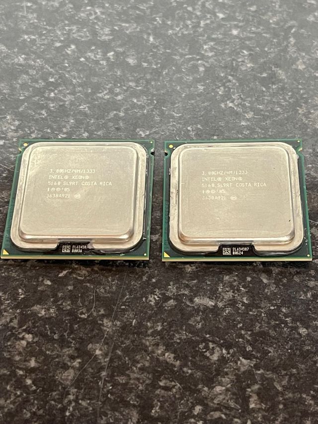 2x Intel Xeon 5160 3.00GHz LGA771 SL9RT