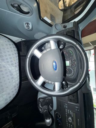 Autocaravana Ford Transit Chausson Flash 02 2008