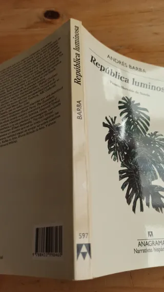 República luminosa. Primera edición