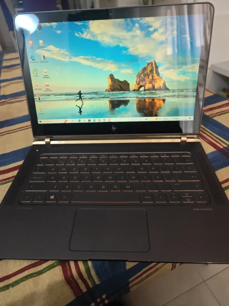 HP Spectre i7 Ordenador Portátil Negro/Dorado afbeelding 2