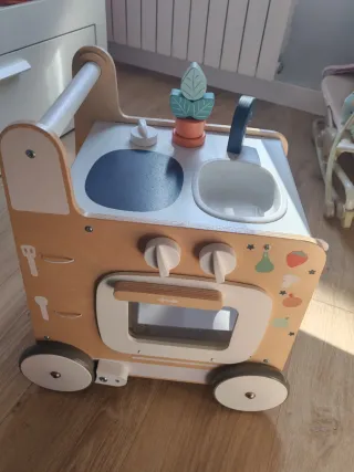 Cocinita correpasillos madera Vertbaudet