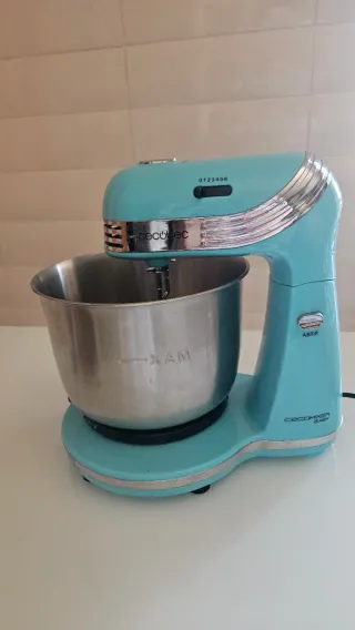 Amasadora Cecotec azul