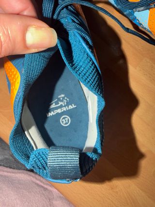 Zapatillas de fútbol nuevas Talla 37