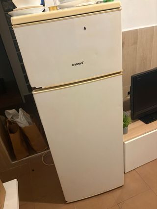 Nevera blanca para casa