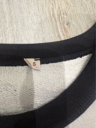 Sudadera gráfica abstracta multicolor