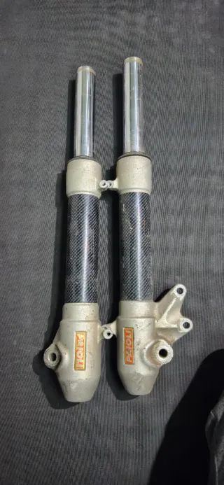 Botellas Horquilla Suspension Aerox paioli Carbono